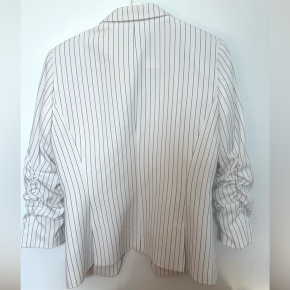 Striped Pinstripe White&Black Blazer Jacket Tailored (fits like a size 4) - Picture 4 of 9